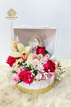 Virgen con flor 100