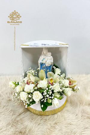 Virgen con flor 110