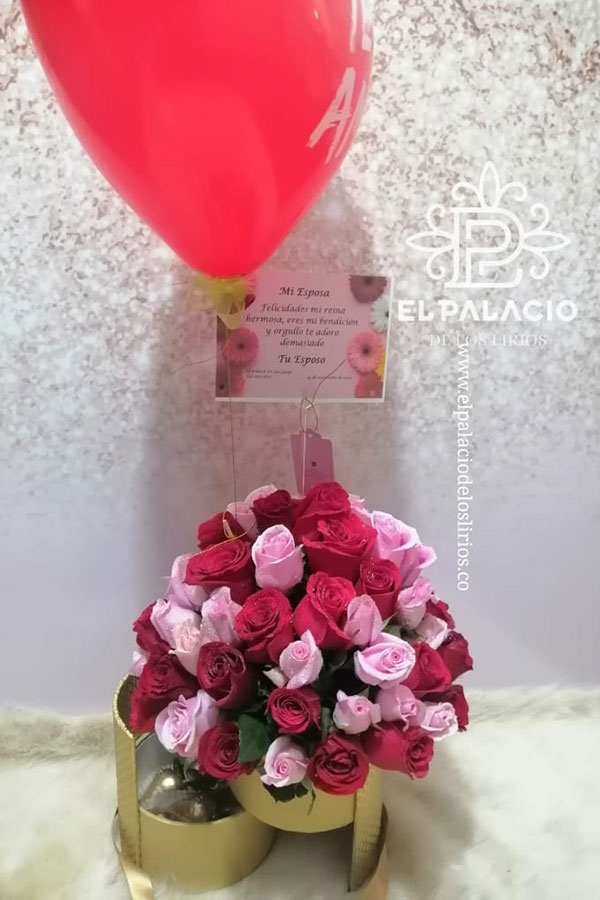 Caja de rosas, globo te amo