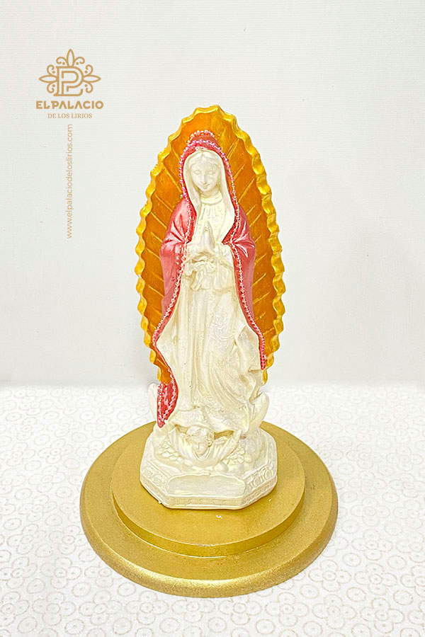 Virgen con flor 79