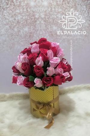 Arreglo redondo en rosas, caja de rosas