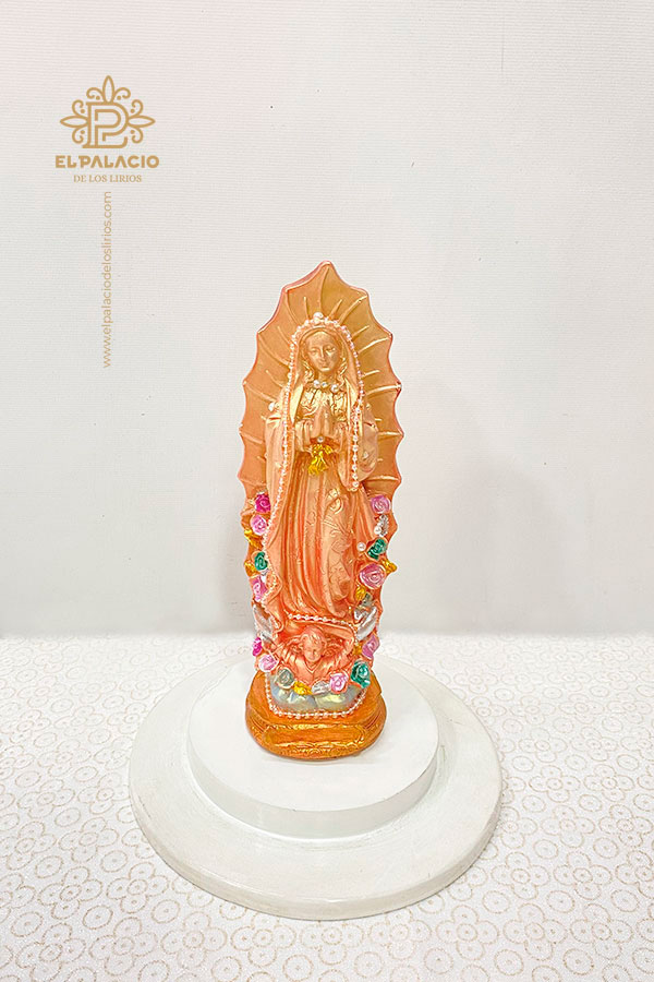 Virgen con flor 82